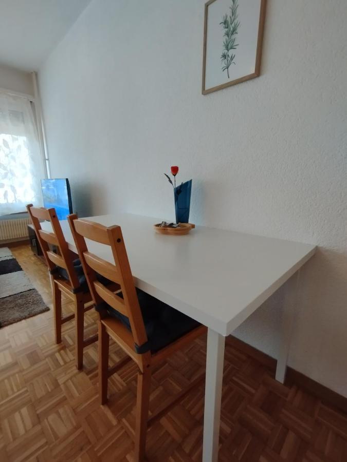 דירות Studio, 4-7 Mins To Bern Main Station By Train מראה חיצוני תמונה